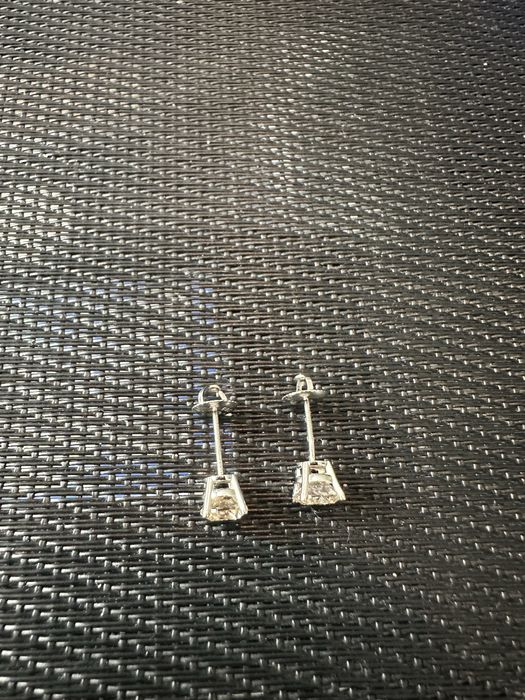 Диамантени обеци от 14 карата бяло злато с 2 карата естествени диамант