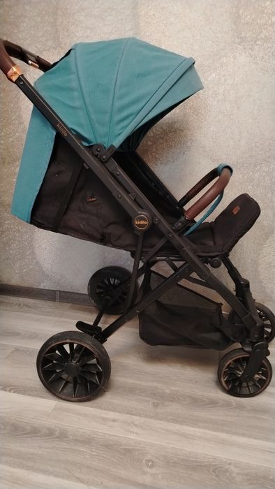 Продам детскую коляску