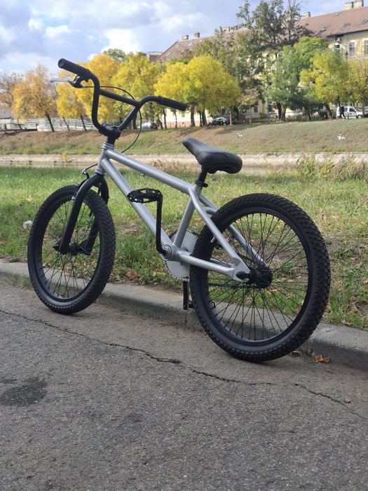 Vand bicicleta BMX