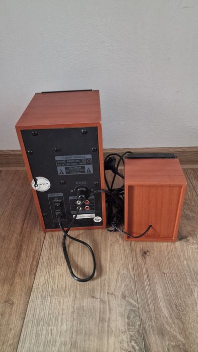 Sistem audio 2.0