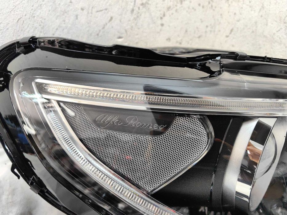 Оригинален фар Алфа  Alfa Romeo Stelvio Led Bixenon