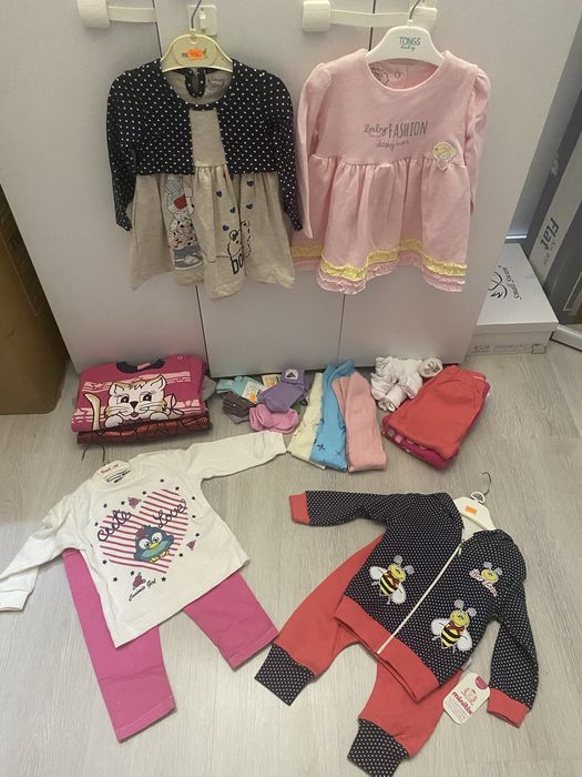 Vand lot haine NOI pentru fete 9 luni