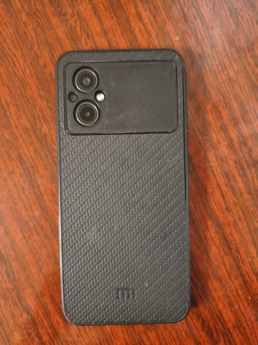 Продам телефон poco m5