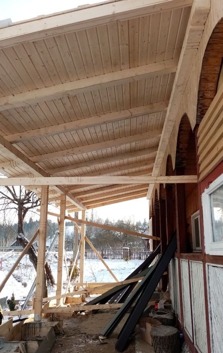 Executam acoperisuri și reparații