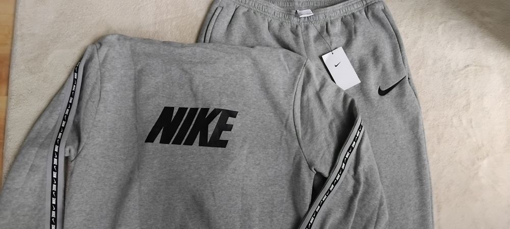 Екип Nike нов оригинален