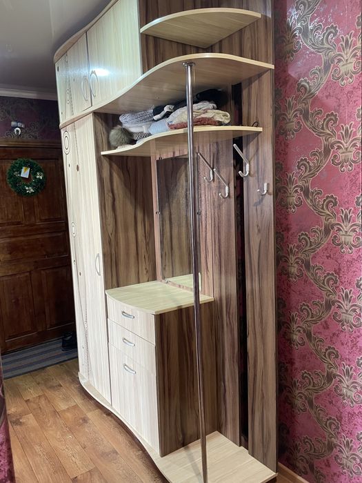 Продам прихожую