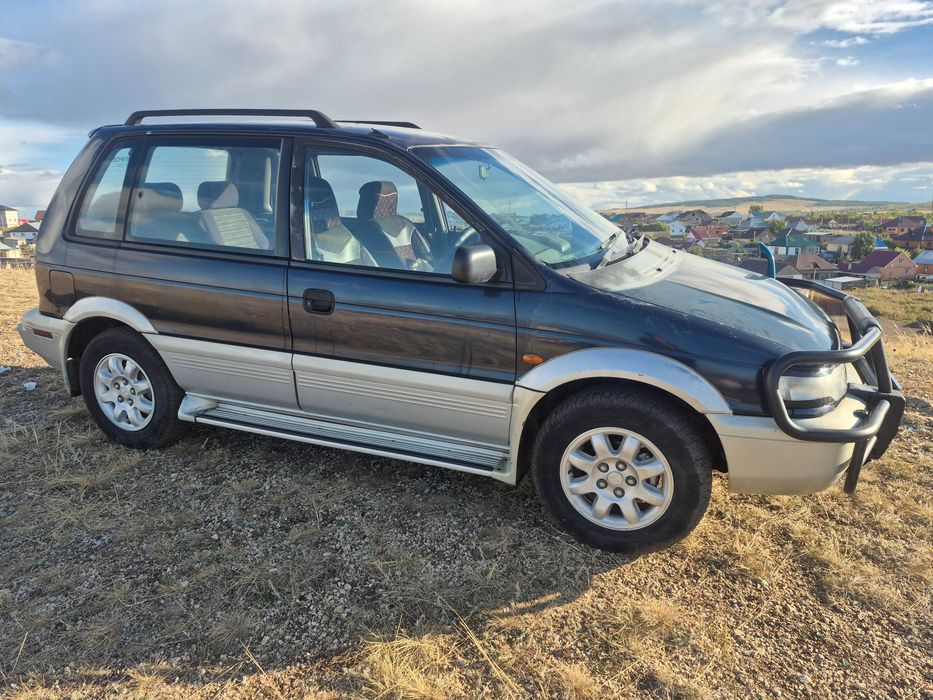 Mitsubishi RVR 1994 год
