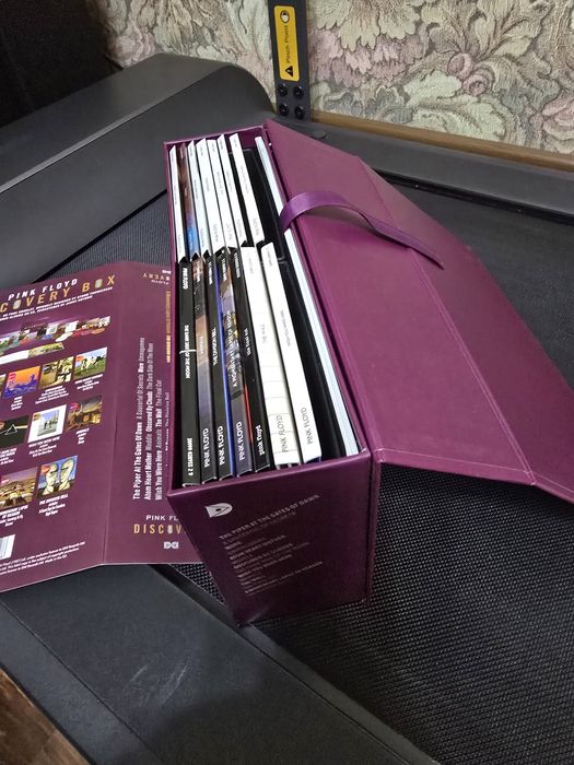 Предлагается комплект CD дисков " Pink Floyd" DISCOVERI BOX.