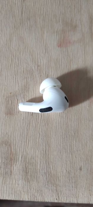 Продам наушник air pods