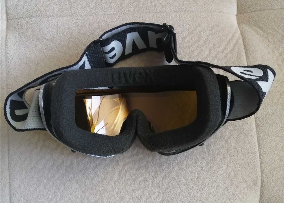 Ски очила UVEX + поларена маска (боне) WEDZE