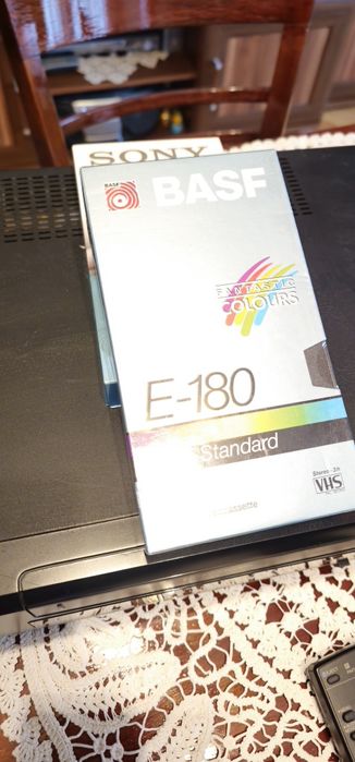 Video recorder SONY excelent plus 20 casete noi.