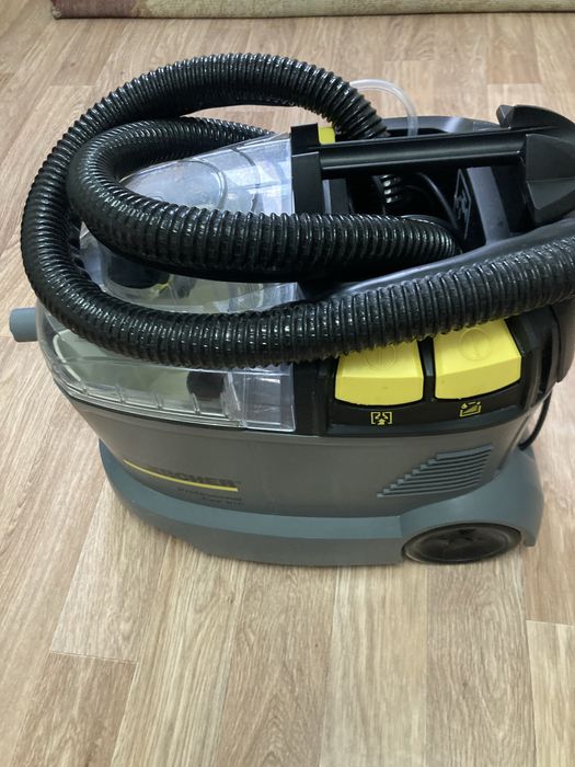 Моющий пылесос Karcher