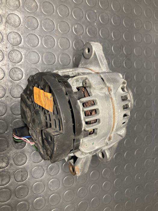 Генератор /Динамо за Тойота Ярис 1.4D4D 90кс 06-08г/ BOSCH 27060–0N011