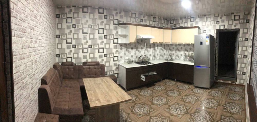 Oqtosh dacha BROKER 15 18 kishilik bez makler dacha oʻzimiki