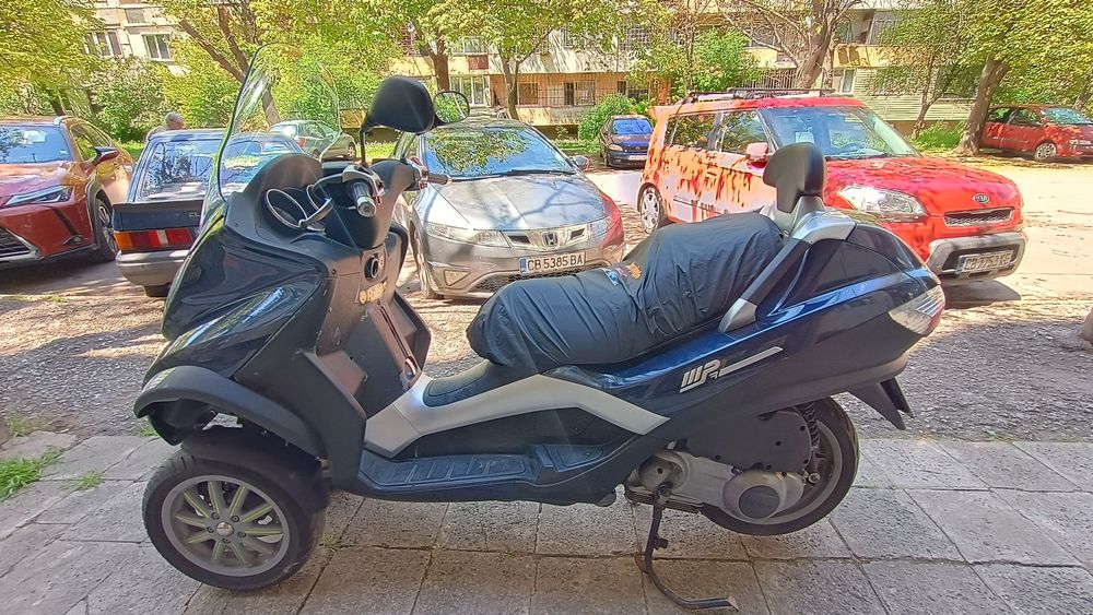 Продавам скутер Piaggio Mp3,250i