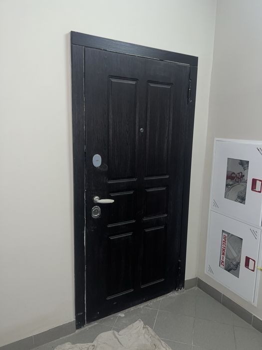 Дверь входная…..