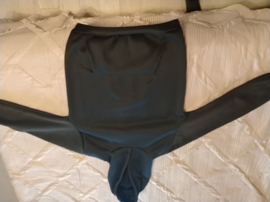 Кофта чёрная 140см