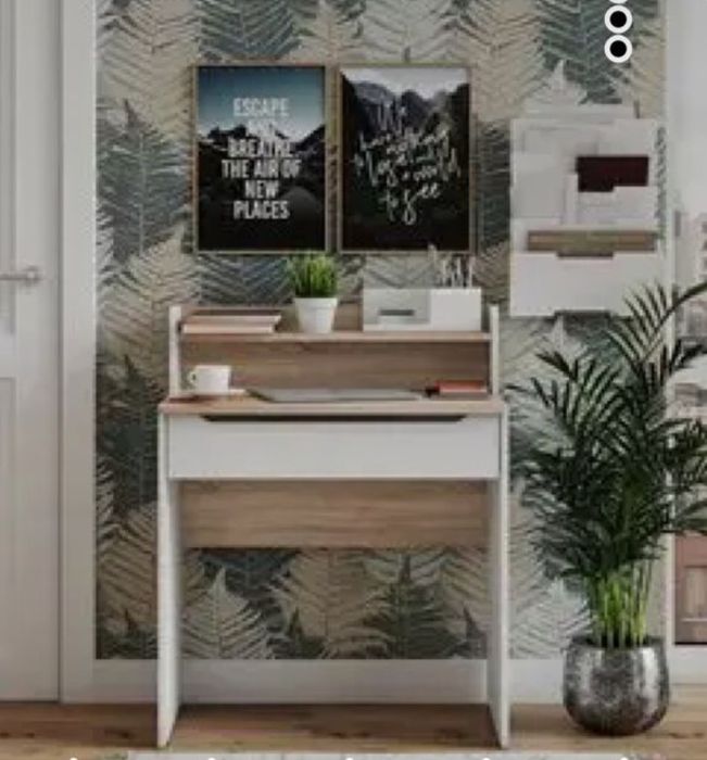 Продам столик с выдвижным ящичком