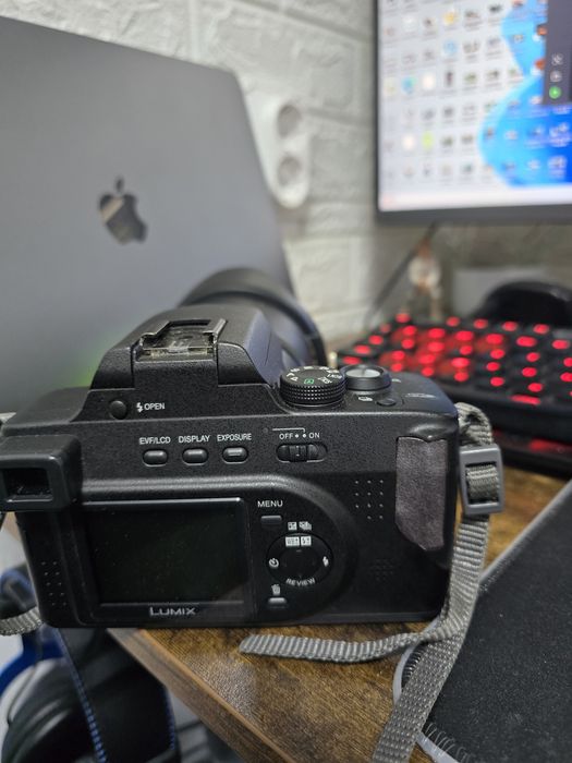 Aparat foto Panasonic Lumix DSC FZ20