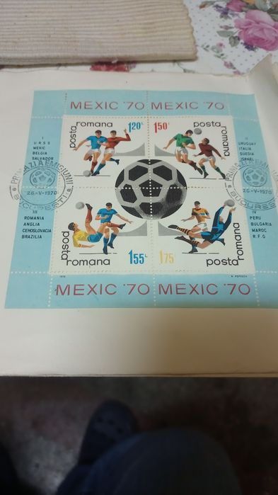 Vând colecție de timbre