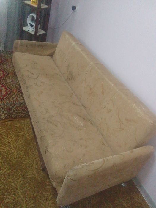 Срочно продам диван книжка +кресла