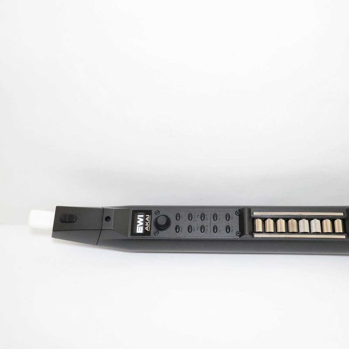 Akai EWI Solo - Saxofon electric ( cu mufa de casti )