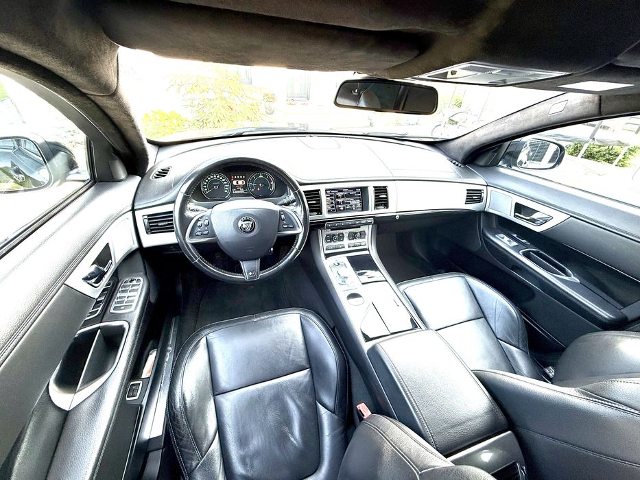 Jaguar XF R-Sport 2016 2.2 D 163 CP