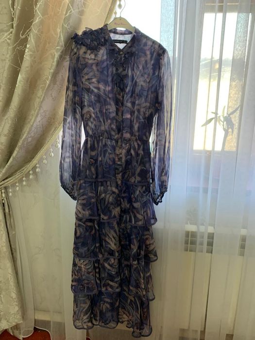 Арзан бағада 1-2 рет киілген көйлектер сатылады