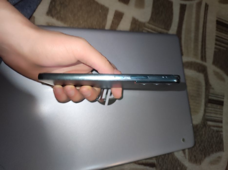 S22+ srochna sotiladi