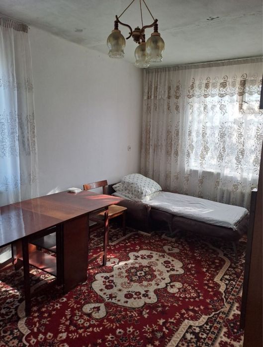 Перевод на русский:  Сдаю в аренду пустую квартиру в Юнусабаде