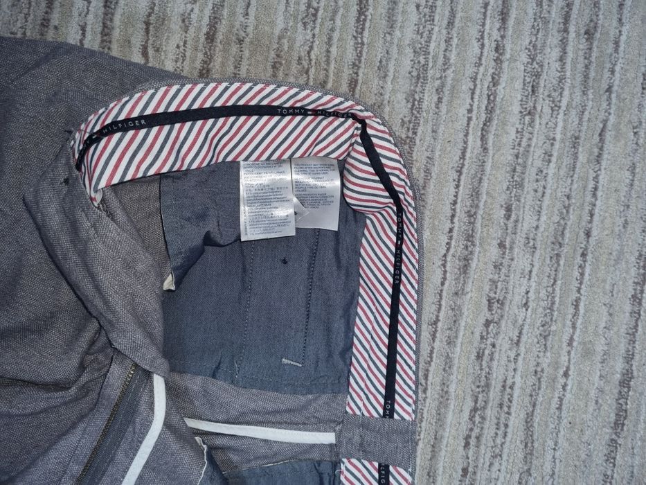 Vand pantaloni Tommy  Hilfiger 32/32