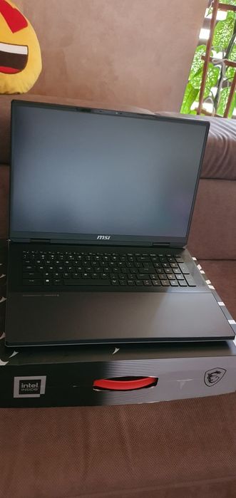 MSI Titan 18 HX A14VIG | RTX 4090 | i9‑14900HX | 128 GB DDR5 |4k 120Hz