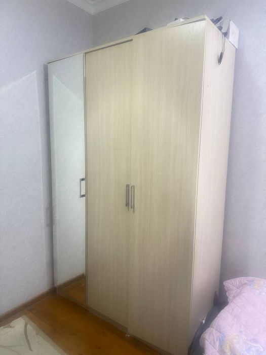 Продам шкафы лакиров.и матовый