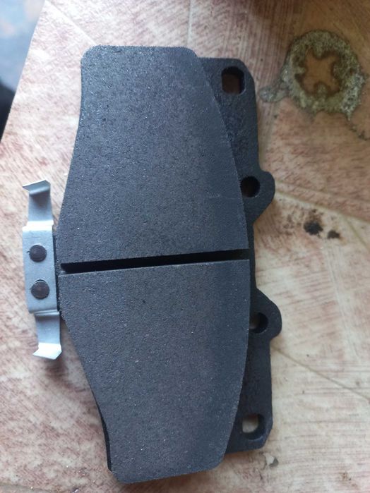 Продам колодки новые