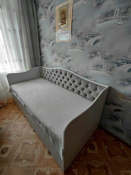 Продам тахту в отличном состоянии