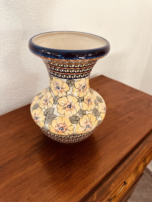 Ръчно рисувана керамична ваза Bolesławiec – UNIKAT, подпис Anna Bojko