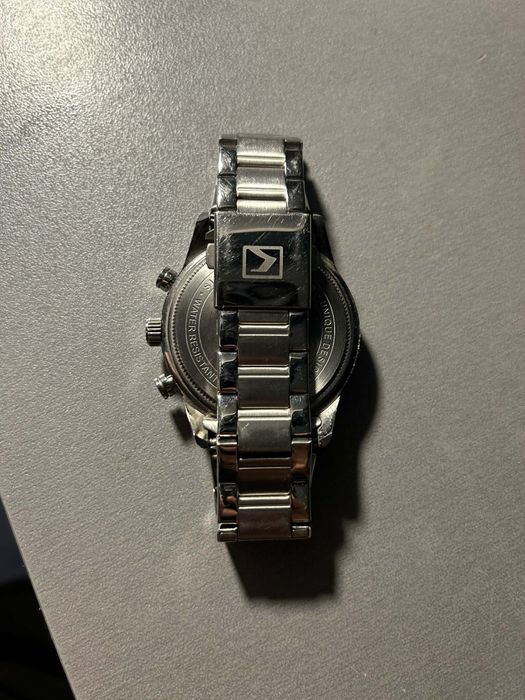 Часовници Curren