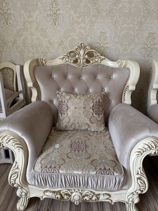 Срочно продаётся диван!!!