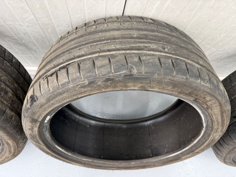 4 бр Летни гуми Michelin Pilot Sport 4S 245/35/19 ДОТ: 0423 5.5mm грайфер