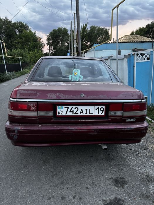 Продам машину мазда 626
