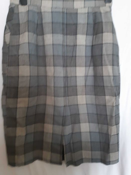 Fusta stofa in carouri