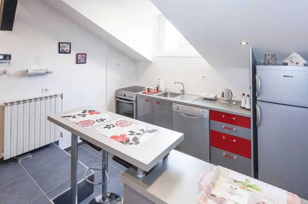 Дава се под наем Двустаен апартамент в Пловдив, Мараша - 65 кв.м за 188.7 € - Снимка #2