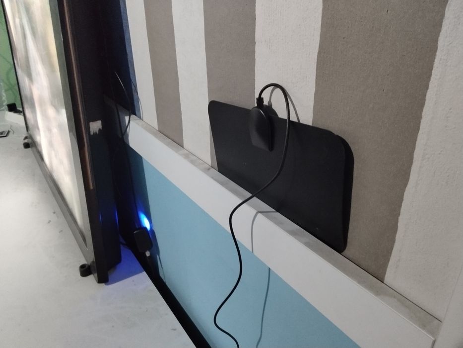 чисто нова последен модел утратънка антена за ефирна цифрова телевизия