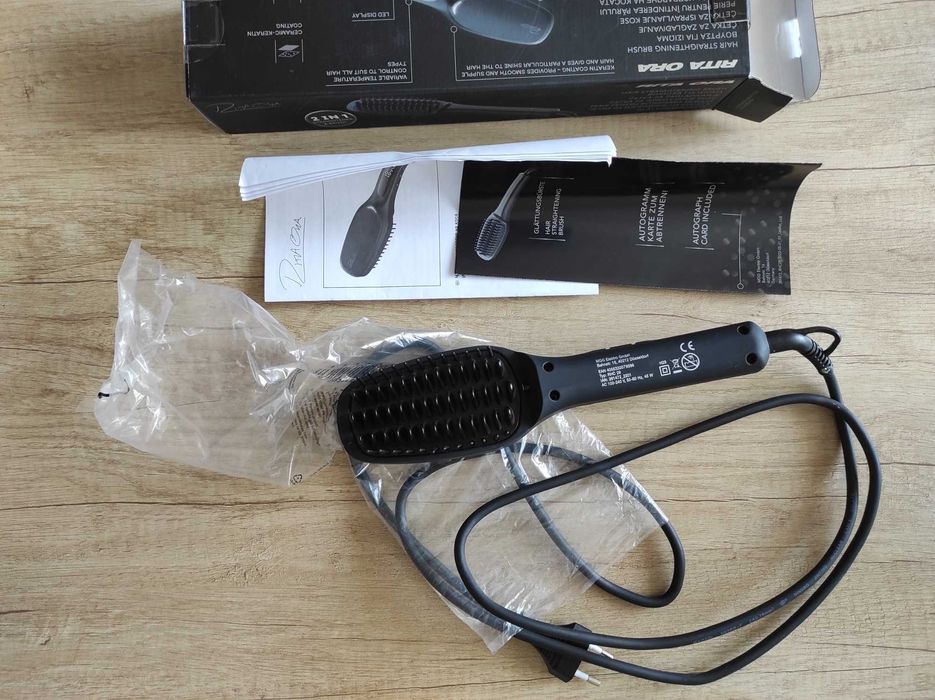 Четка за изправяне на коса