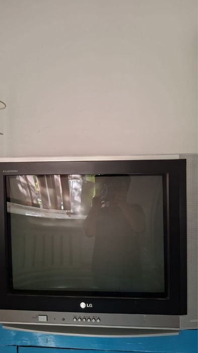 Продам Телевизор LG