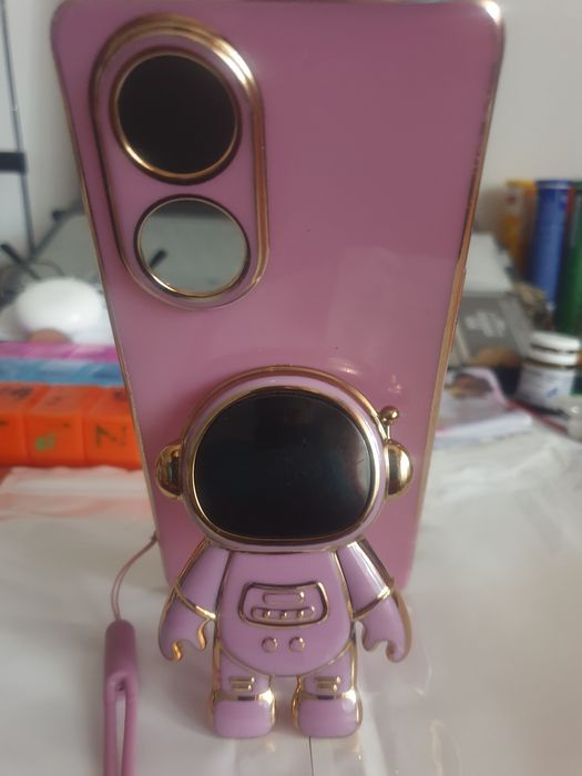 Vand 2 huse pentru s9+ si una pentru oppo reno 8T ,5G,Noi