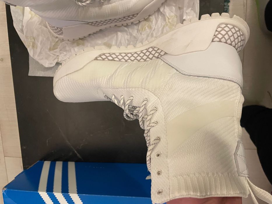 Обувки/маратонки Адидас