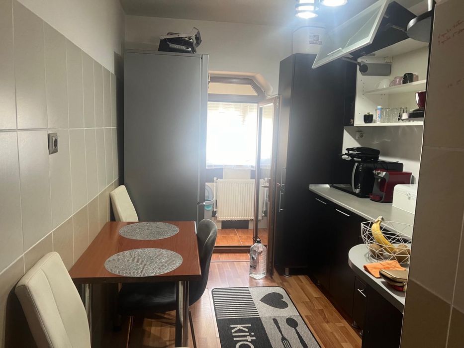 Vand apartament 3 camer