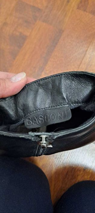 Продам полусапожки BASCONI