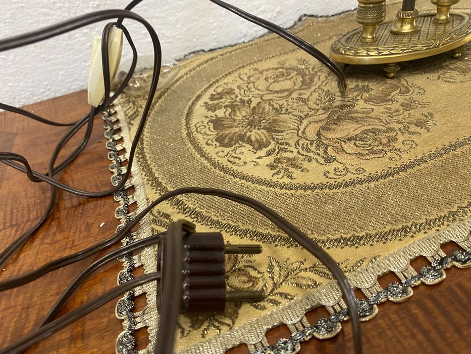 Стара френска лампа от масивен месинг